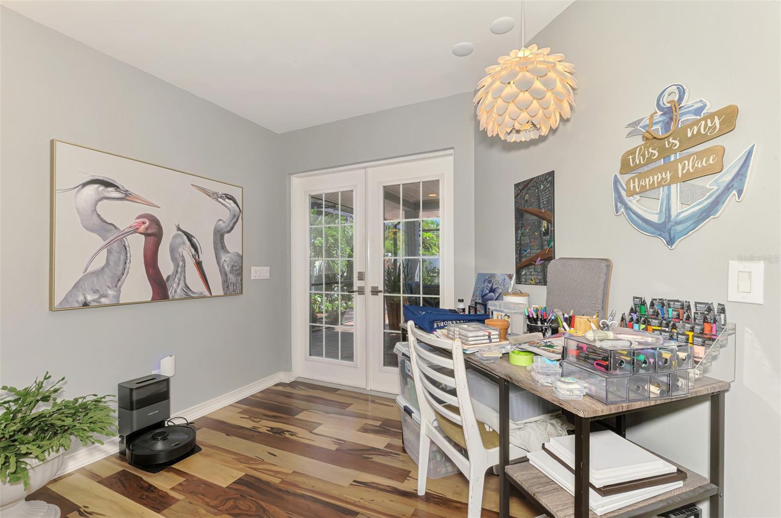 Image 34 of 100 For 829 Harbor Drive S