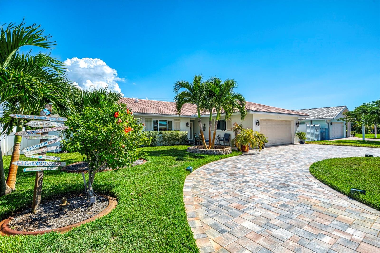 Image 70 of 100 For 829 Harbor Drive S