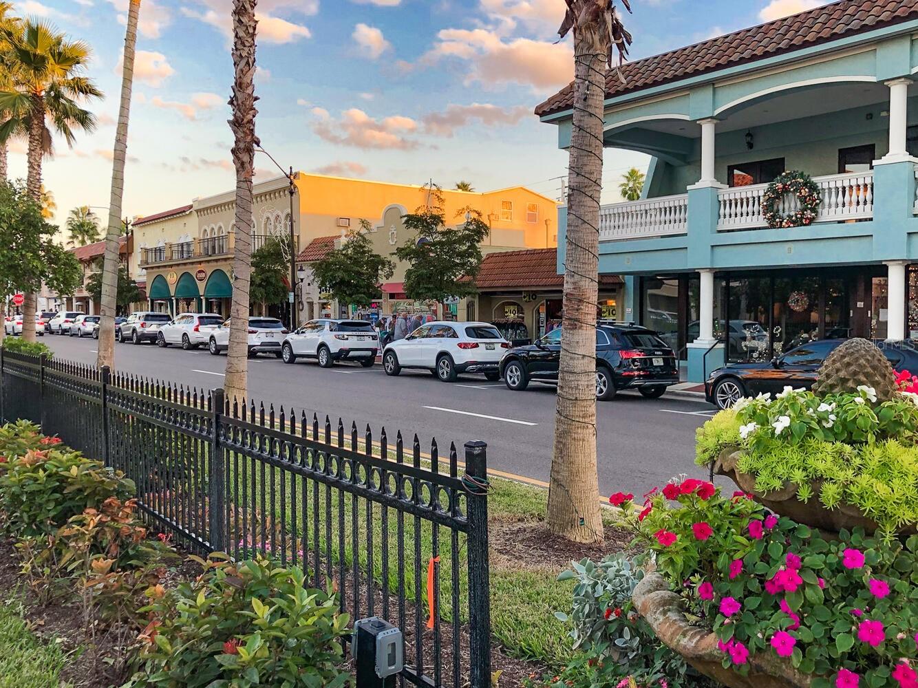 Image 80 of 100 For 829 Harbor Drive S