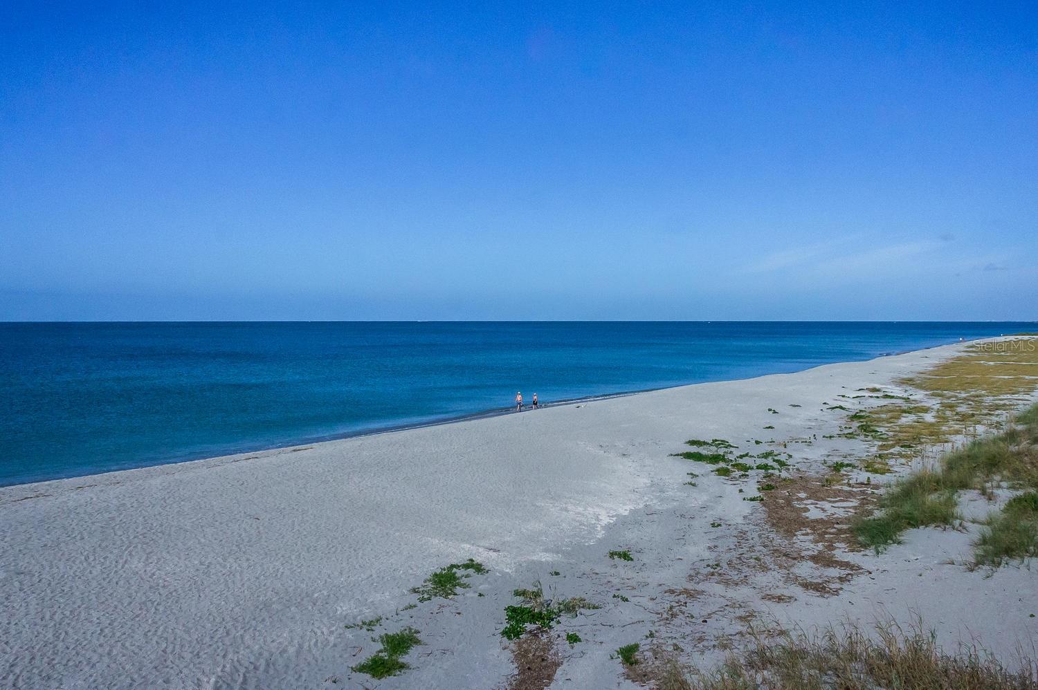 Image 88 of 100 For 829 Harbor Drive S