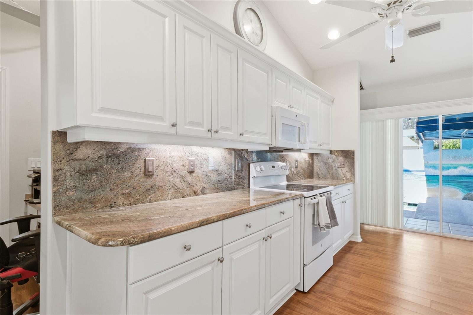 Image 17 of 43 For 1032 Harbor Town Drive