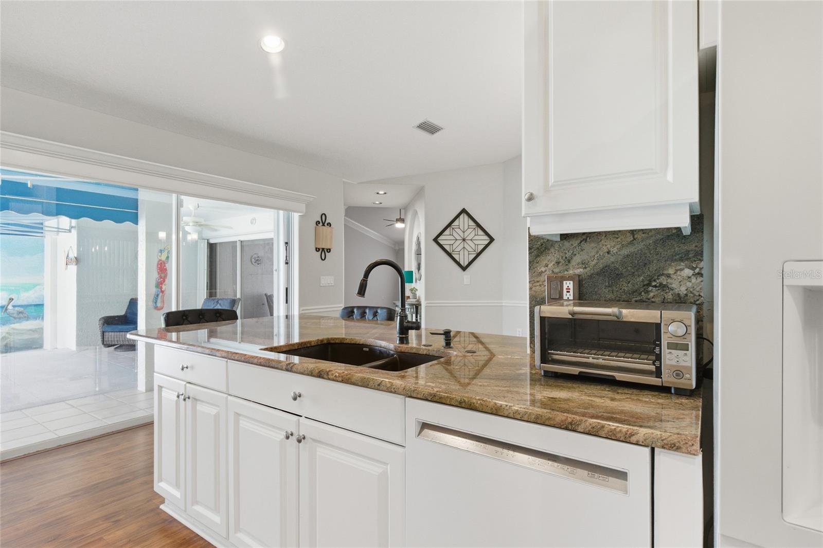 Image 18 of 43 For 1032 Harbor Town Drive