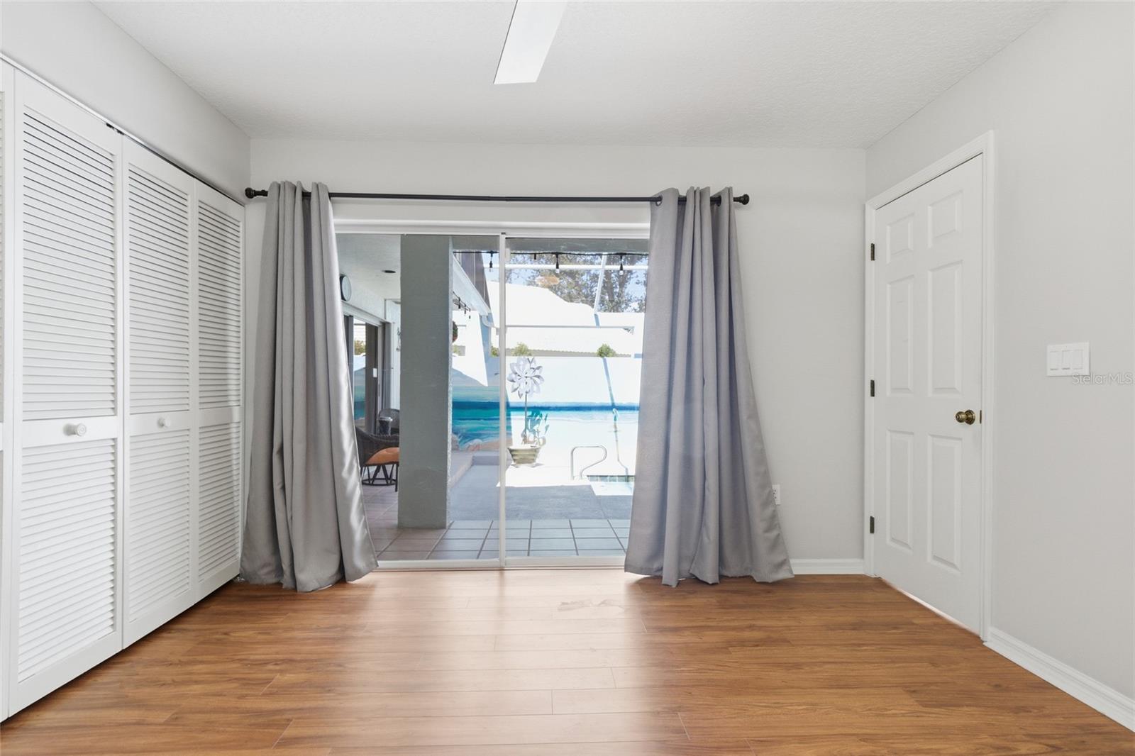 Image 31 of 43 For 1032 Harbor Town Drive