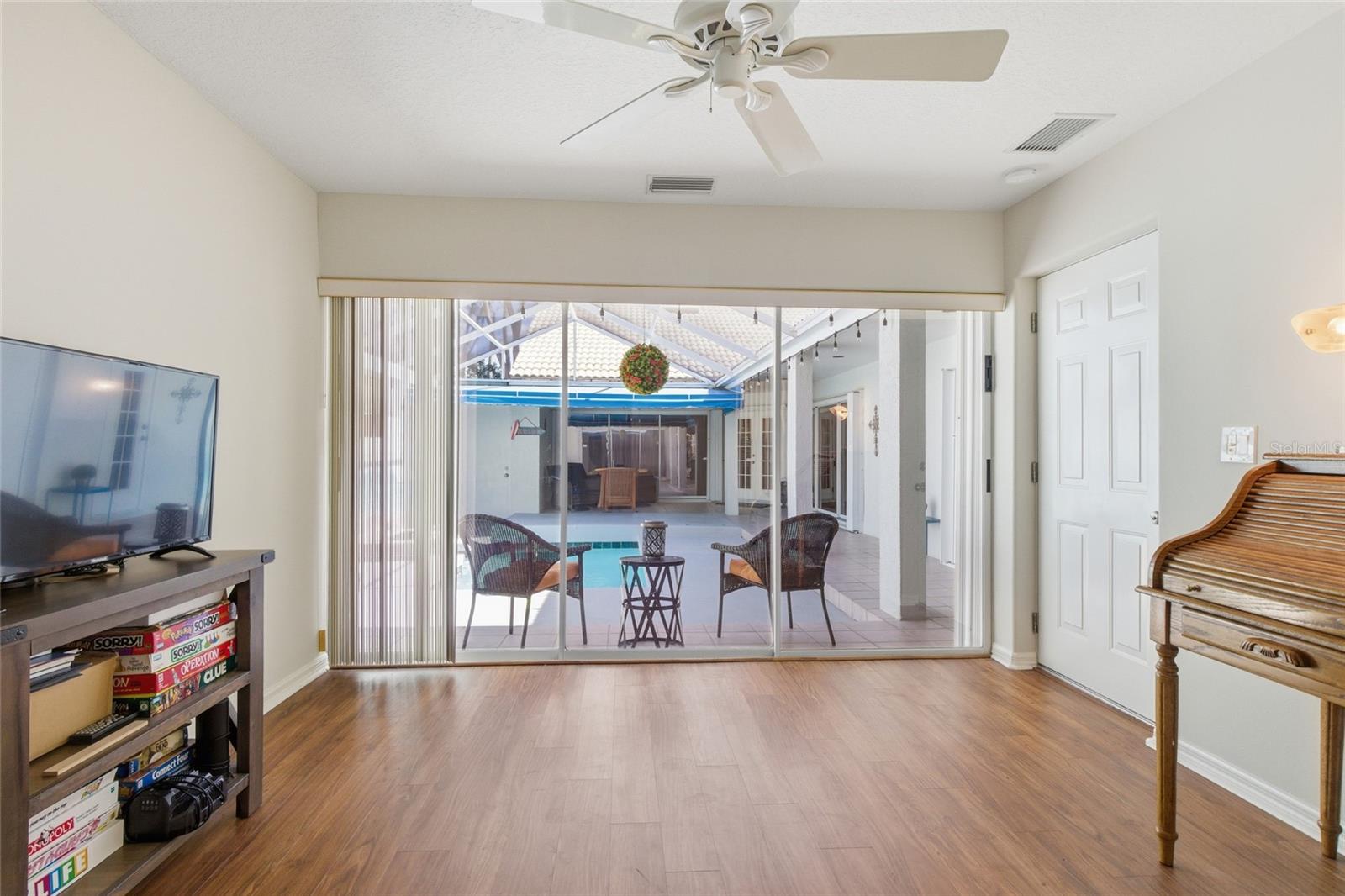 Image 34 of 43 For 1032 Harbor Town Drive