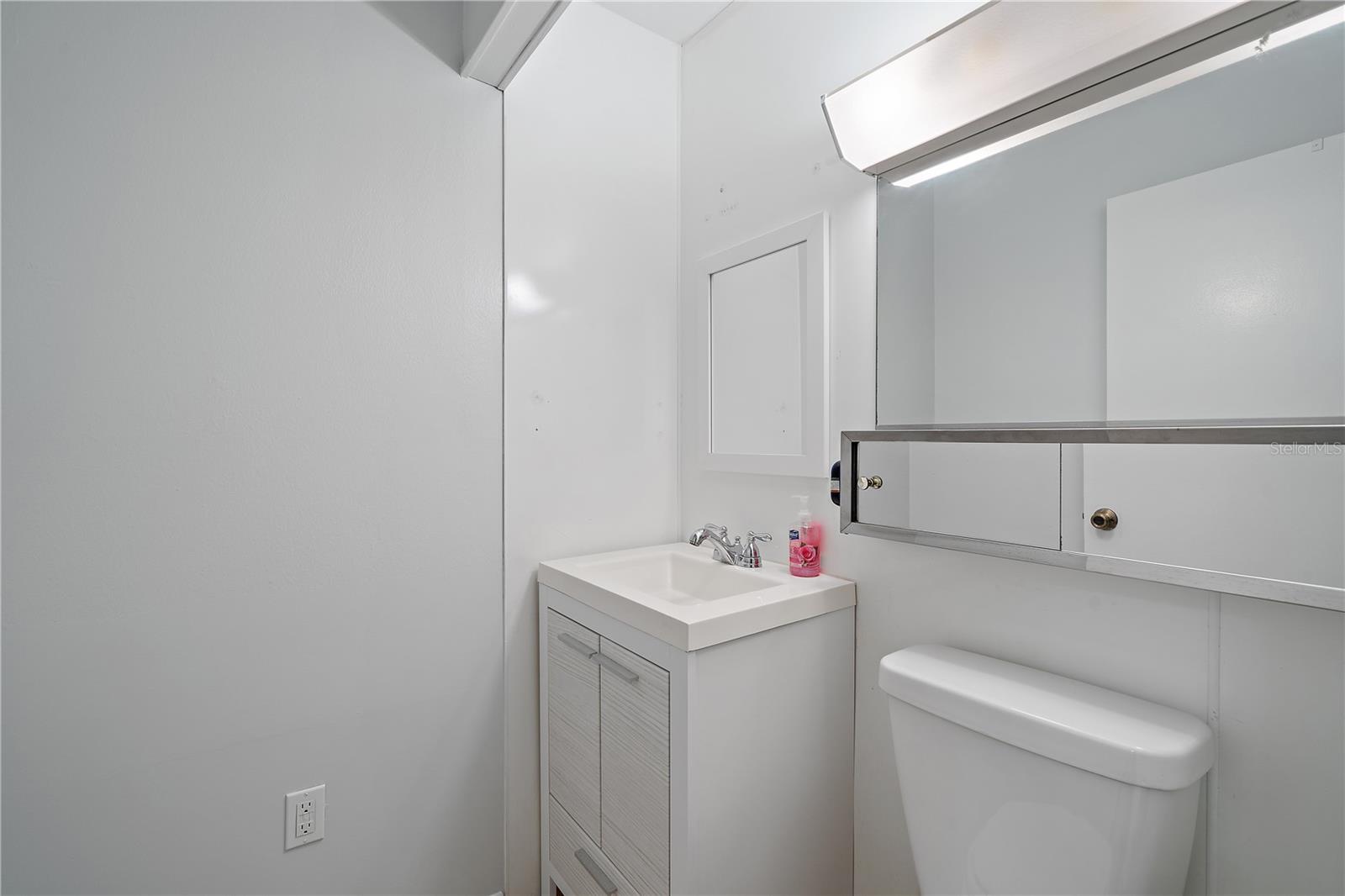 Image 21 of 27 For 1703 Bal Harbour Drive 2