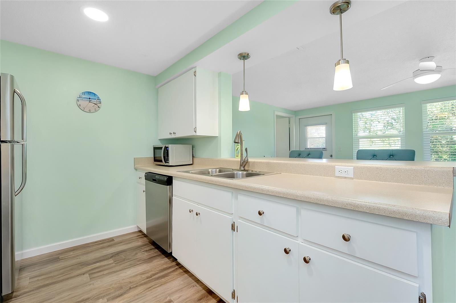 Image 23 of 48 For 616 Circlewood Drive S2-14