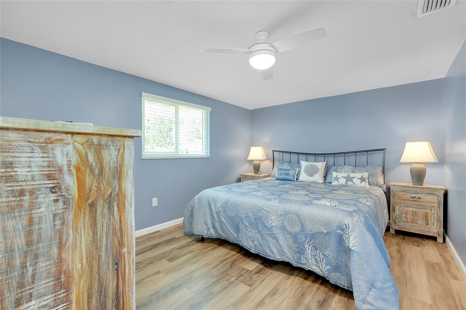 Image 28 of 48 For 616 Circlewood Drive S2-14