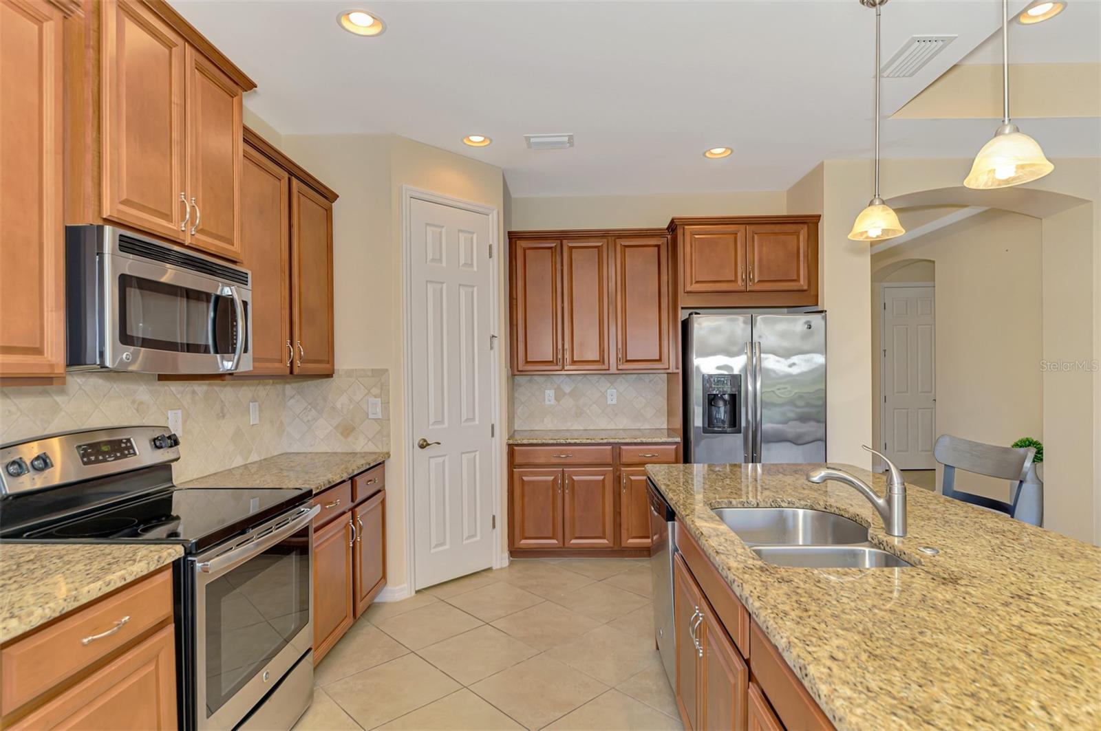 Image 10 of 69 For 1050 Bluffwood Drive