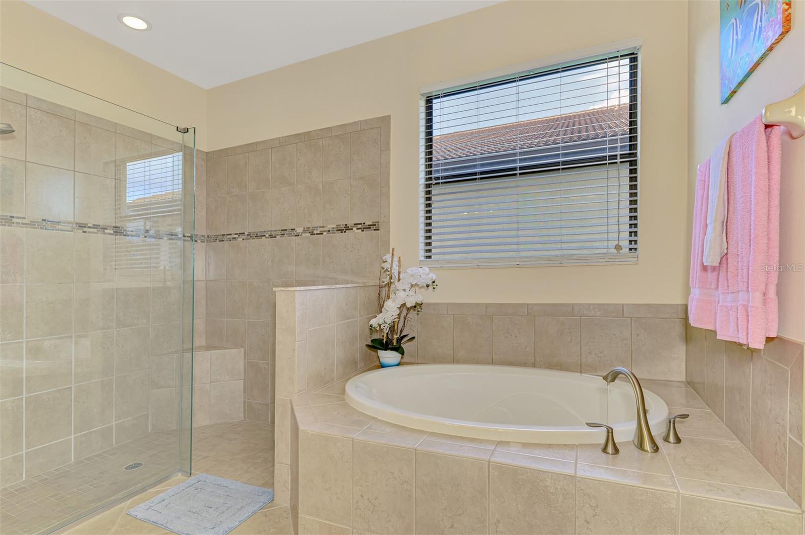 Image 32 of 69 For 1050 Bluffwood Drive