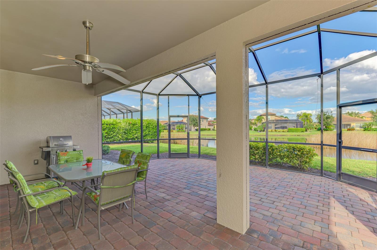 Image 45 of 69 For 1050 Bluffwood Drive