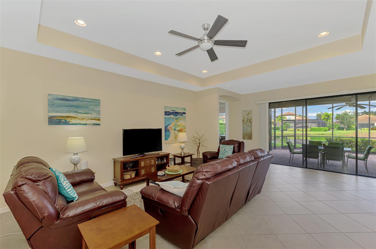 Image 9 of 69 For 1050 Bluffwood Drive