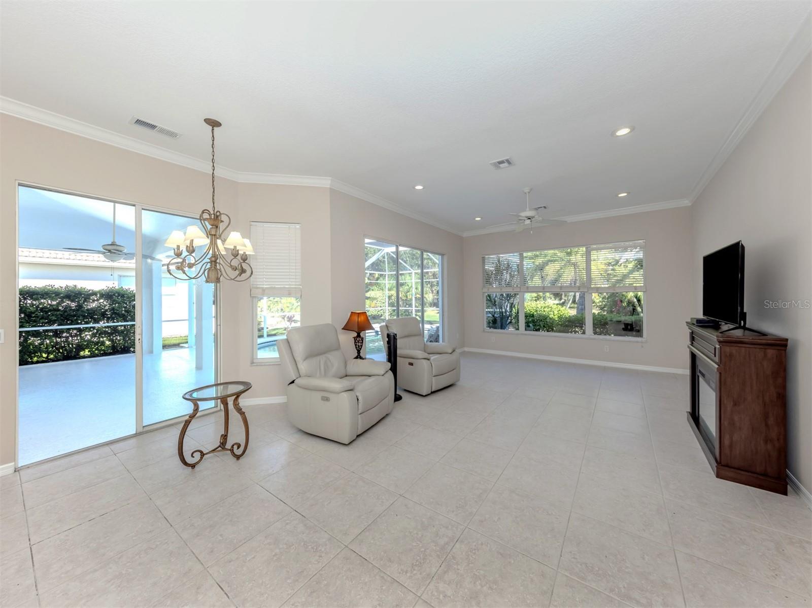 Image 16 of 99 For 583 Mossy Creek Drive