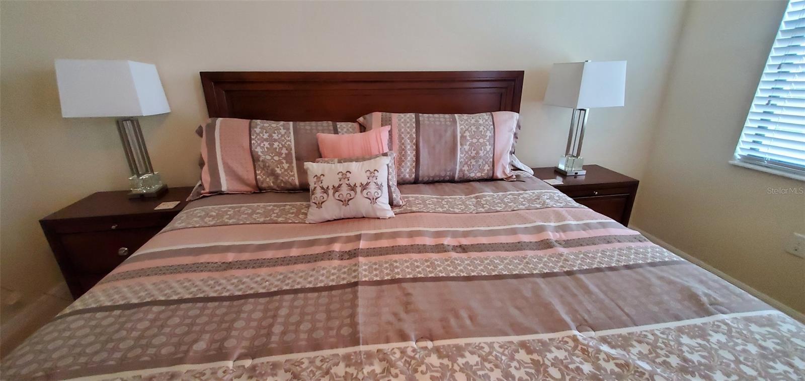 Image 17 of 34 For 20229 Lagente Circle