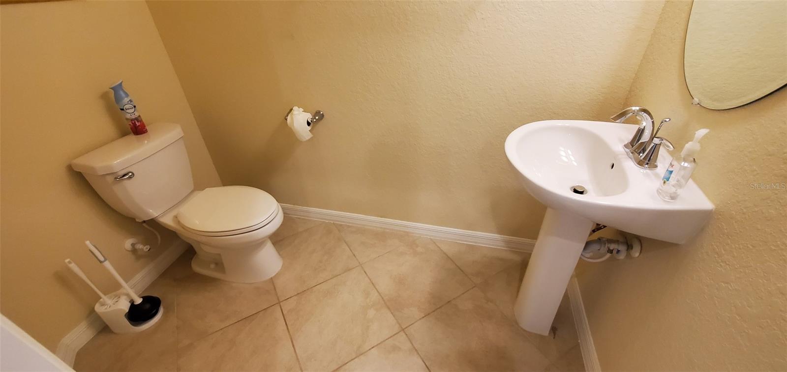 Image 6 of 34 For 20229 Lagente Circle