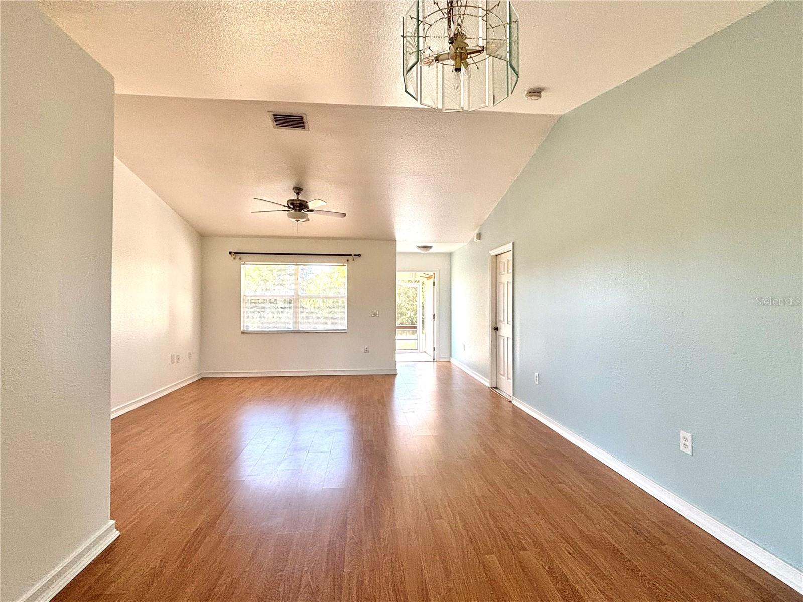 Image 6 of 41 For 1114 Narramore Street