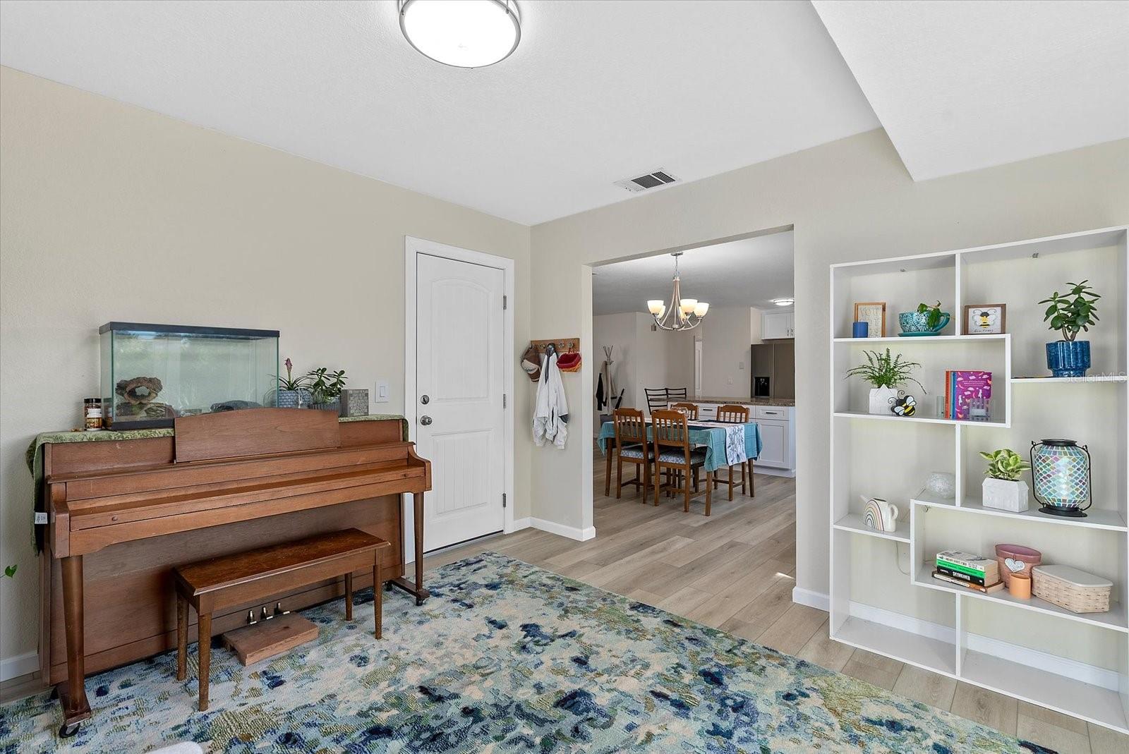 Image 19 of 44 For 4421 Mongite Road