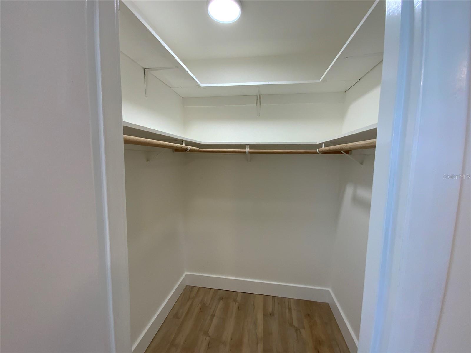 Image 11 of 20 For 2617 Riverbluff Parkway V151