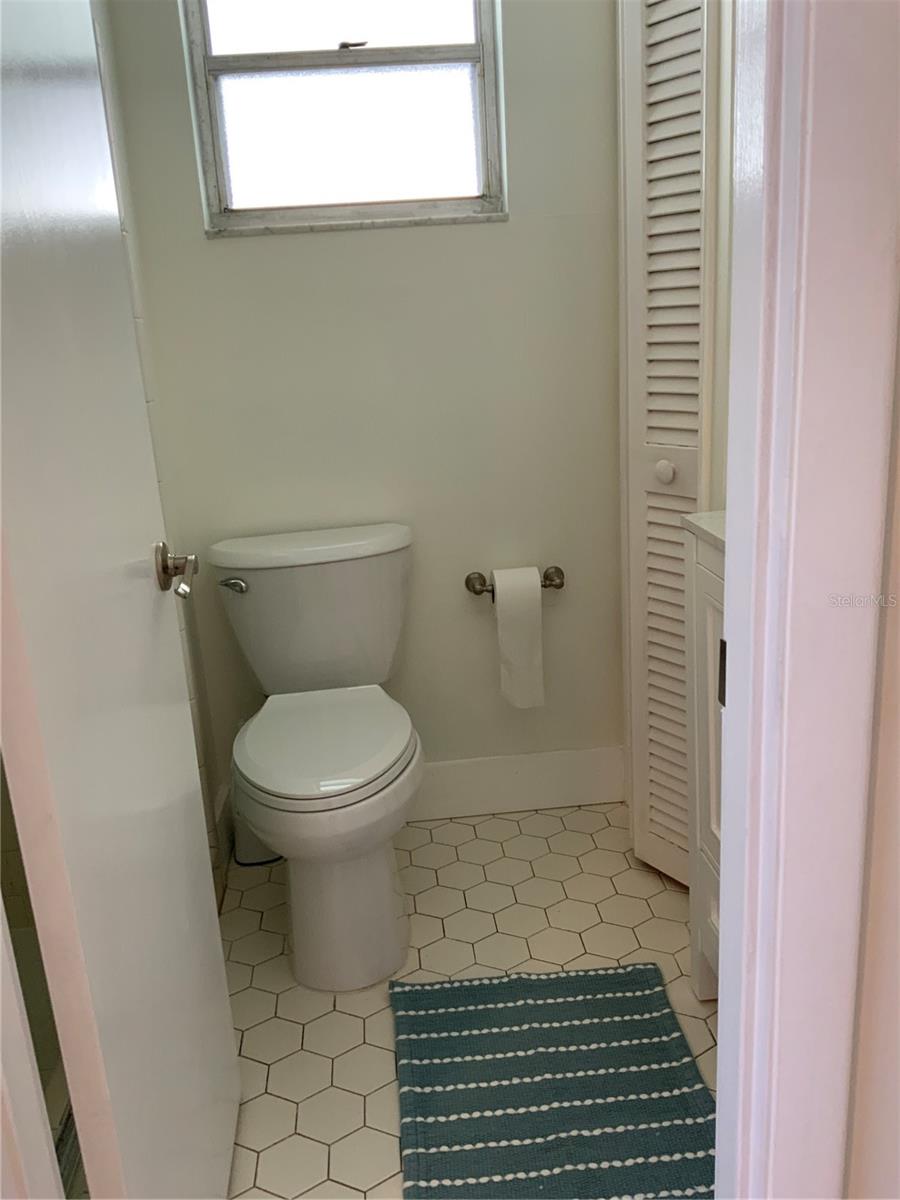 Image 12 of 20 For 2617 Riverbluff Parkway V151