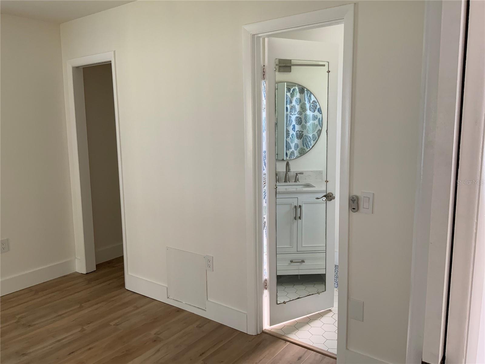 Image 17 of 20 For 2617 Riverbluff Parkway V151