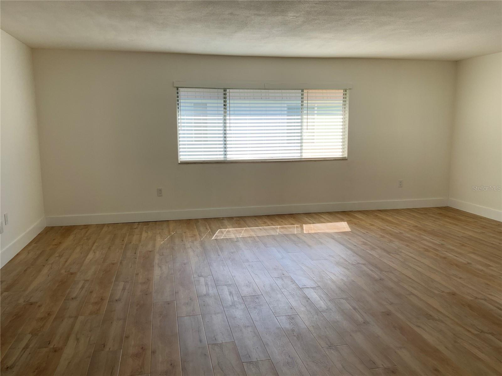 Image 5 of 20 For 2617 Riverbluff Parkway V151