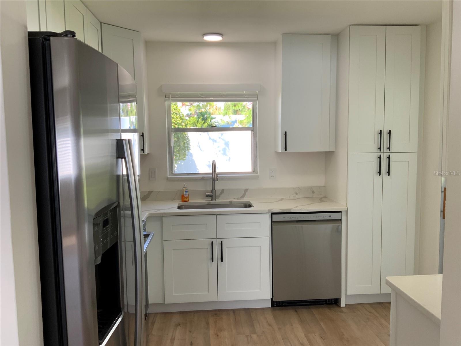 Image 7 of 20 For 2617 Riverbluff Parkway V151