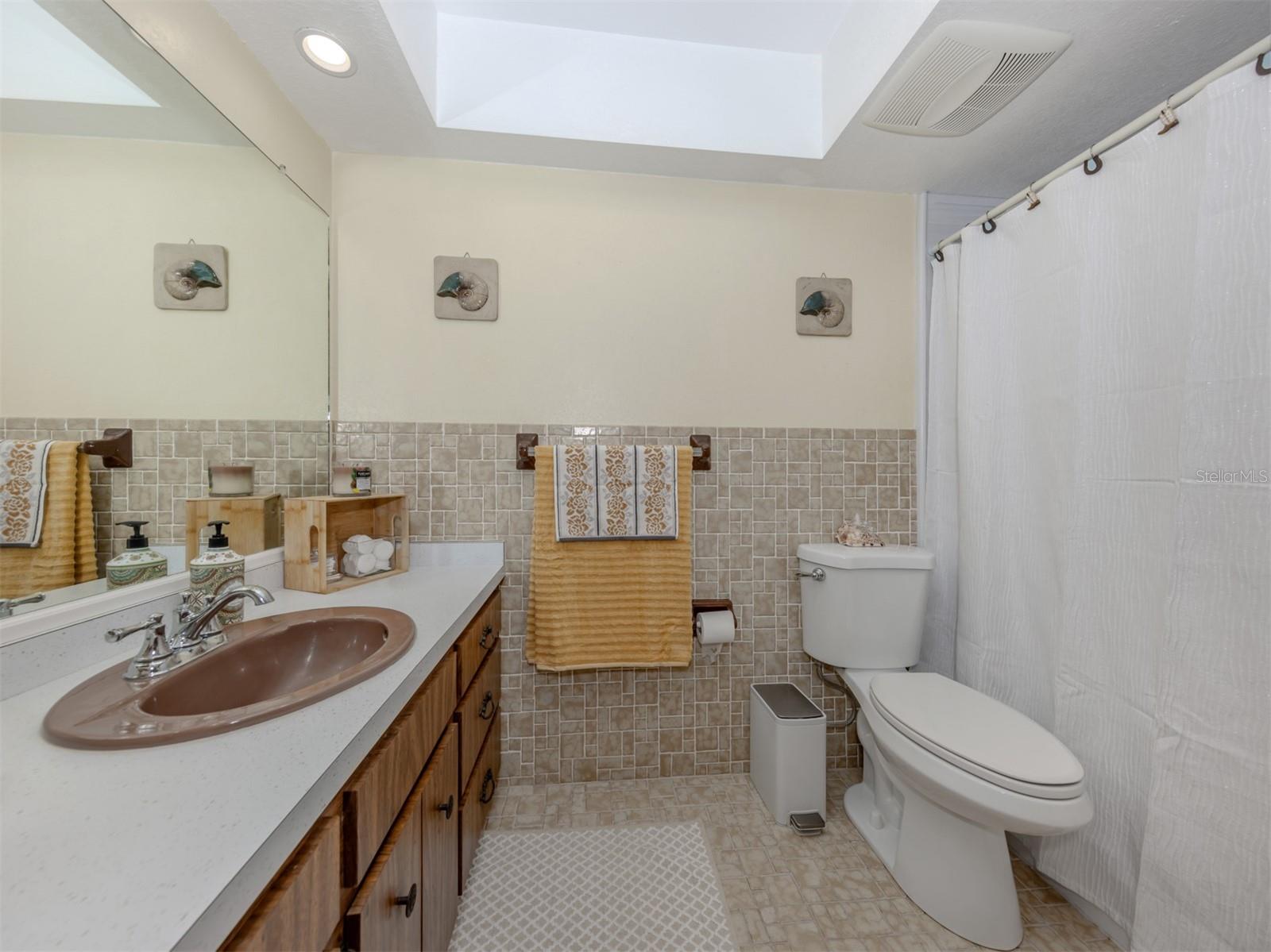 Image 10 of 36 For 1110 Gladstone Boulevard