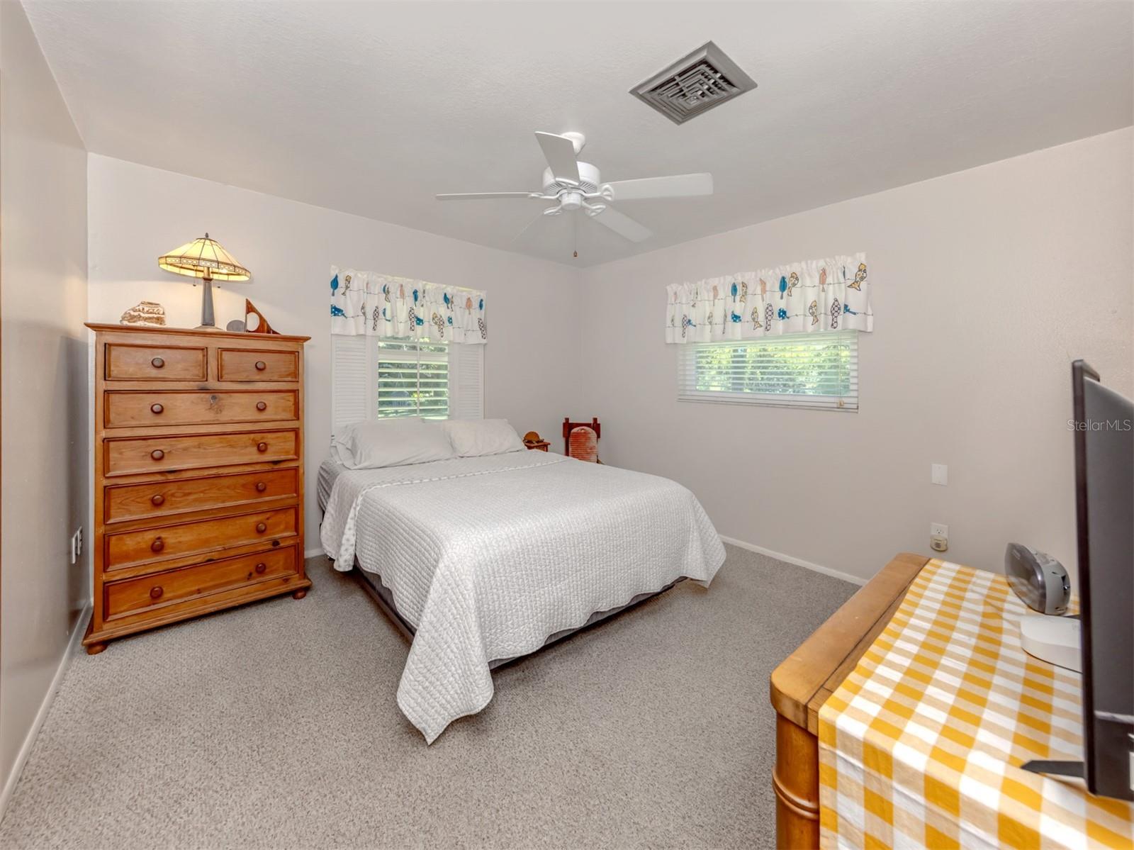 Image 9 of 36 For 1110 Gladstone Boulevard