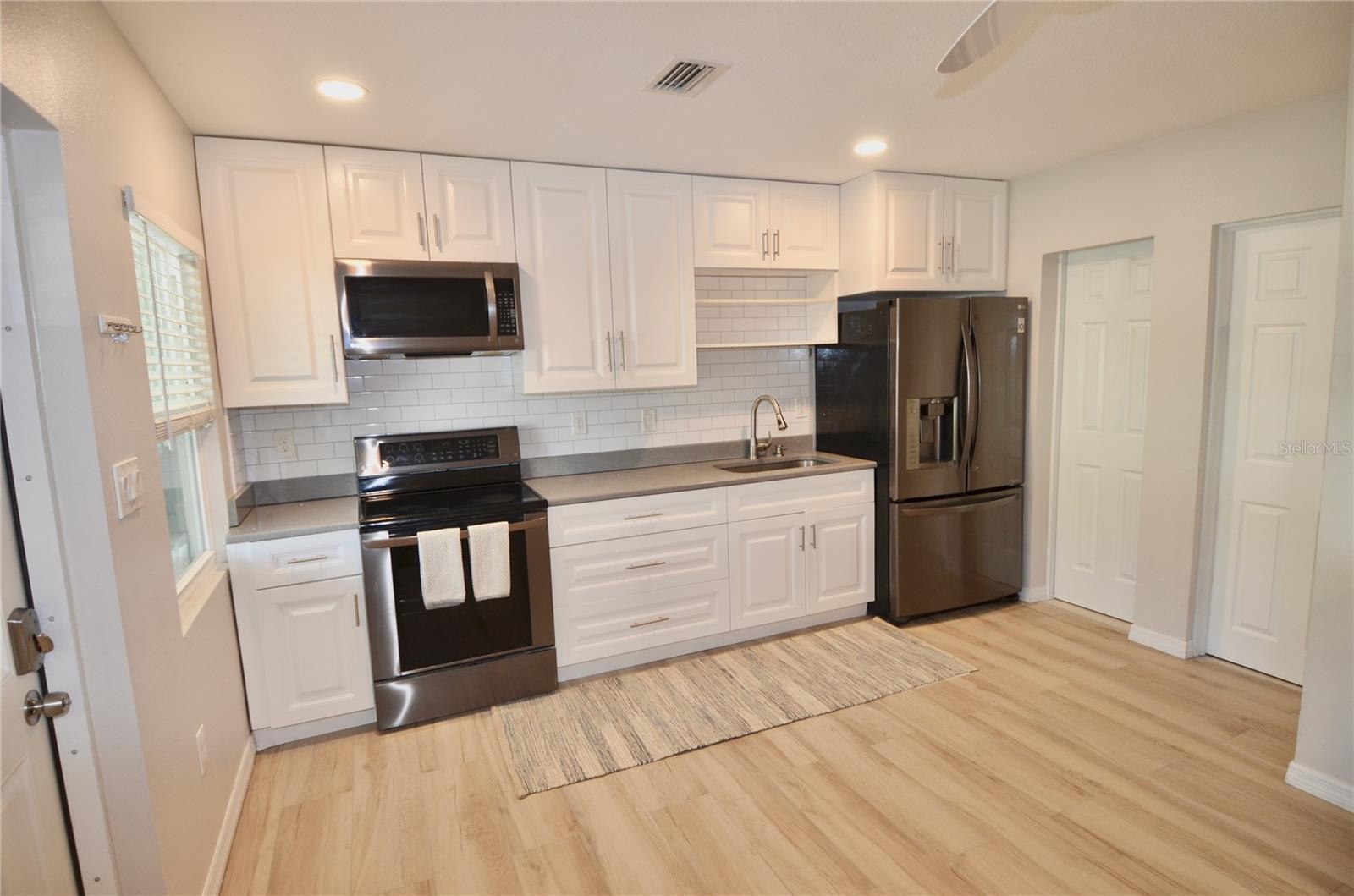 Image 15 of 85 For 411 Pameto Road