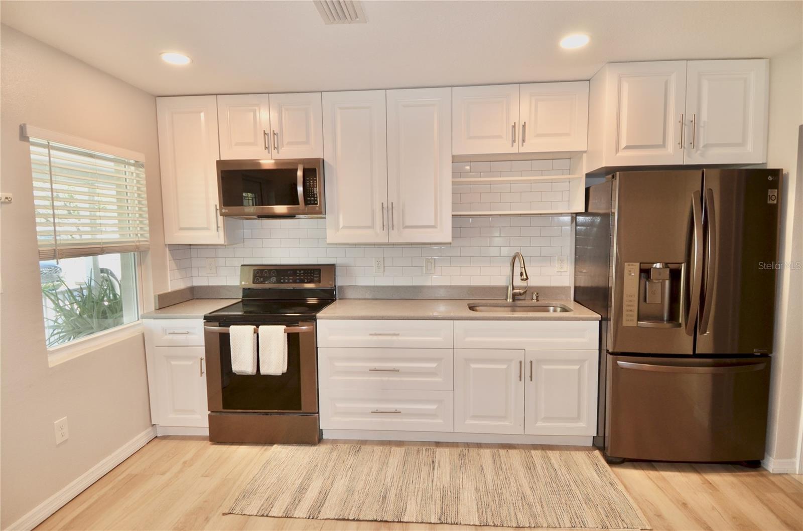 Image 16 of 85 For 411 Pameto Road