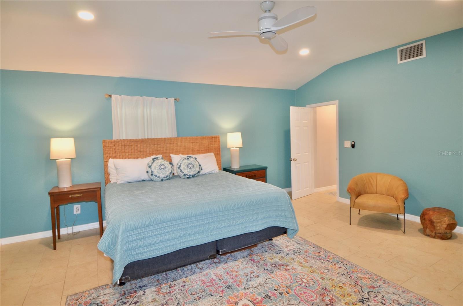 Image 5 of 85 For 411 Pameto Road