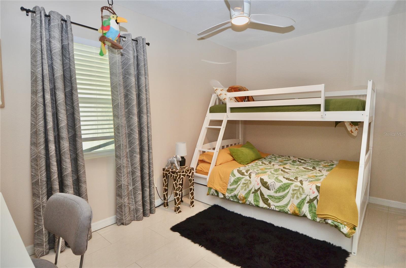 Image 8 of 85 For 411 Pameto Road