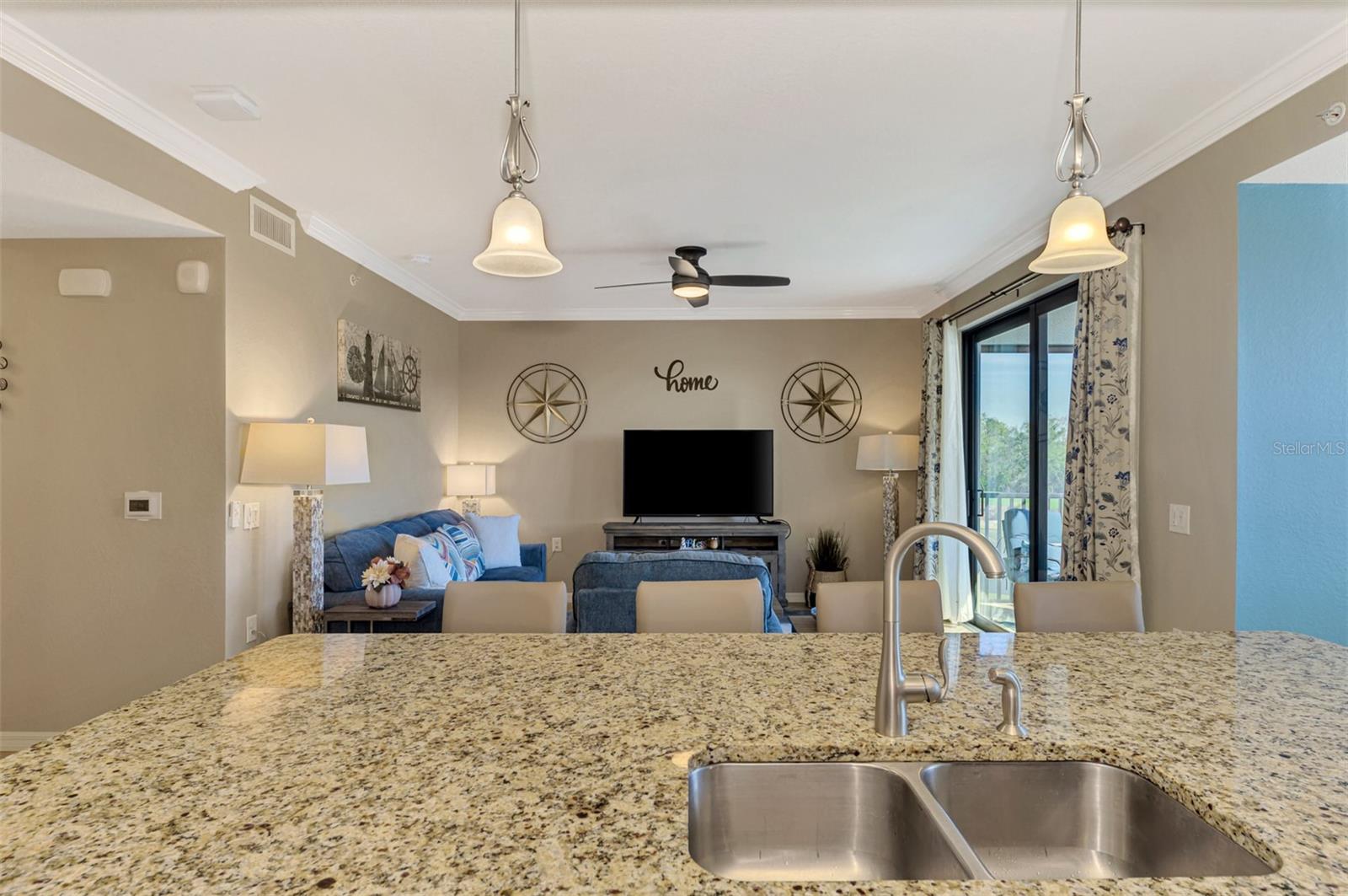 Image 18 of 71 For 17118 Vardon Terrace 202