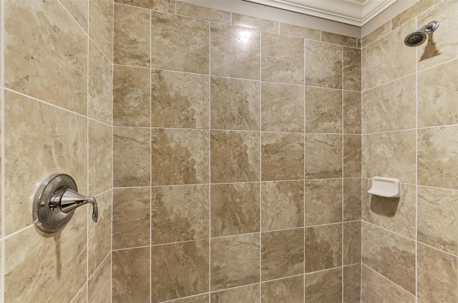 Image 28 of 71 For 17118 Vardon Terrace 202