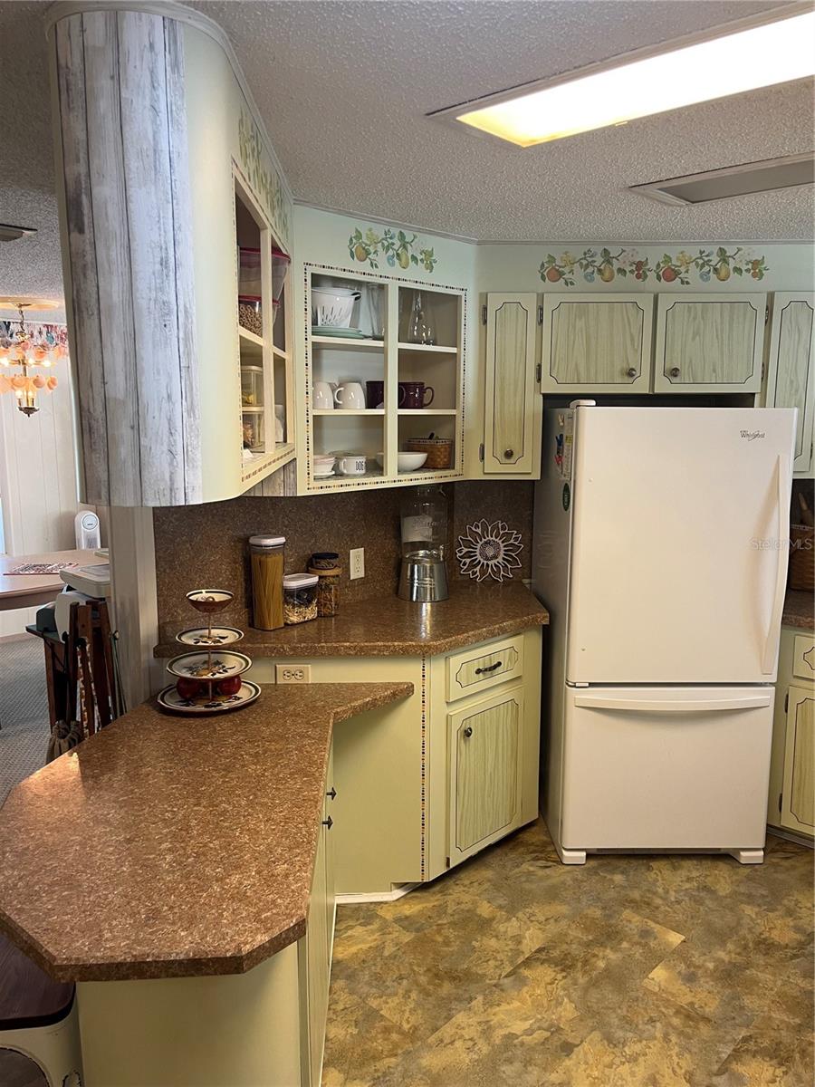 Image 12 of 47 For 878 Jolanda Circle