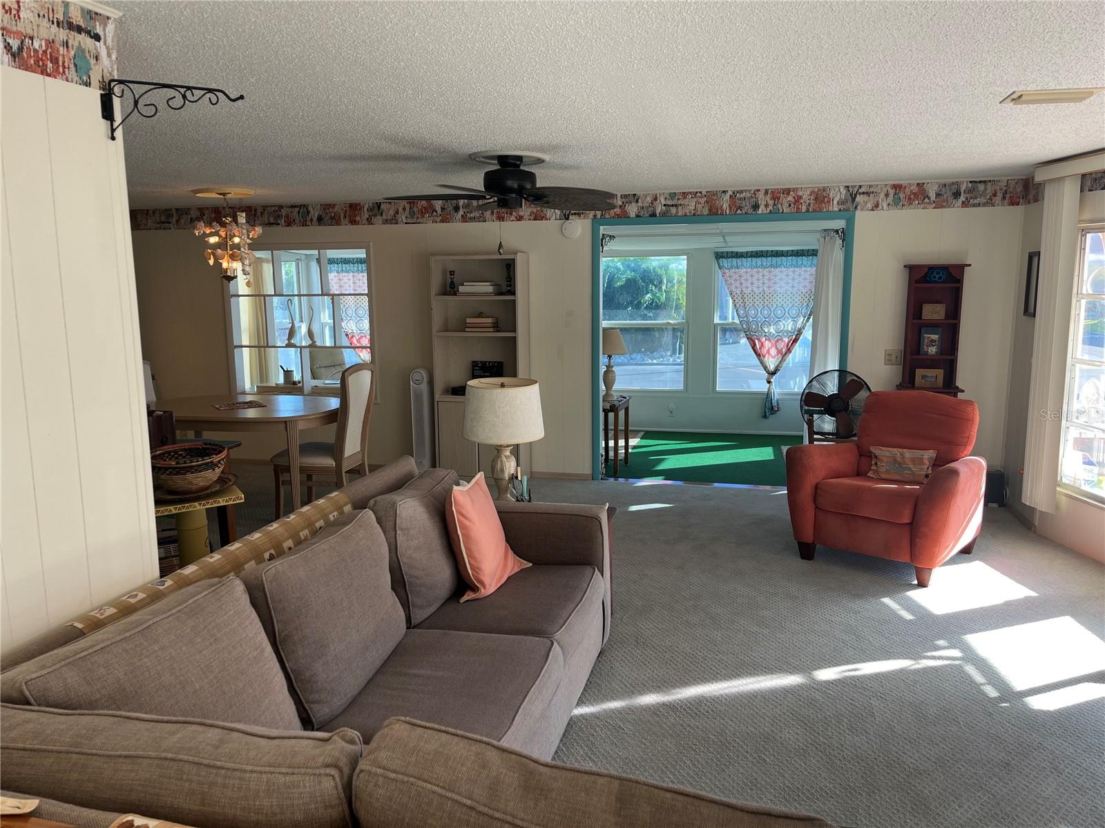 Image 26 of 47 For 878 Jolanda Circle