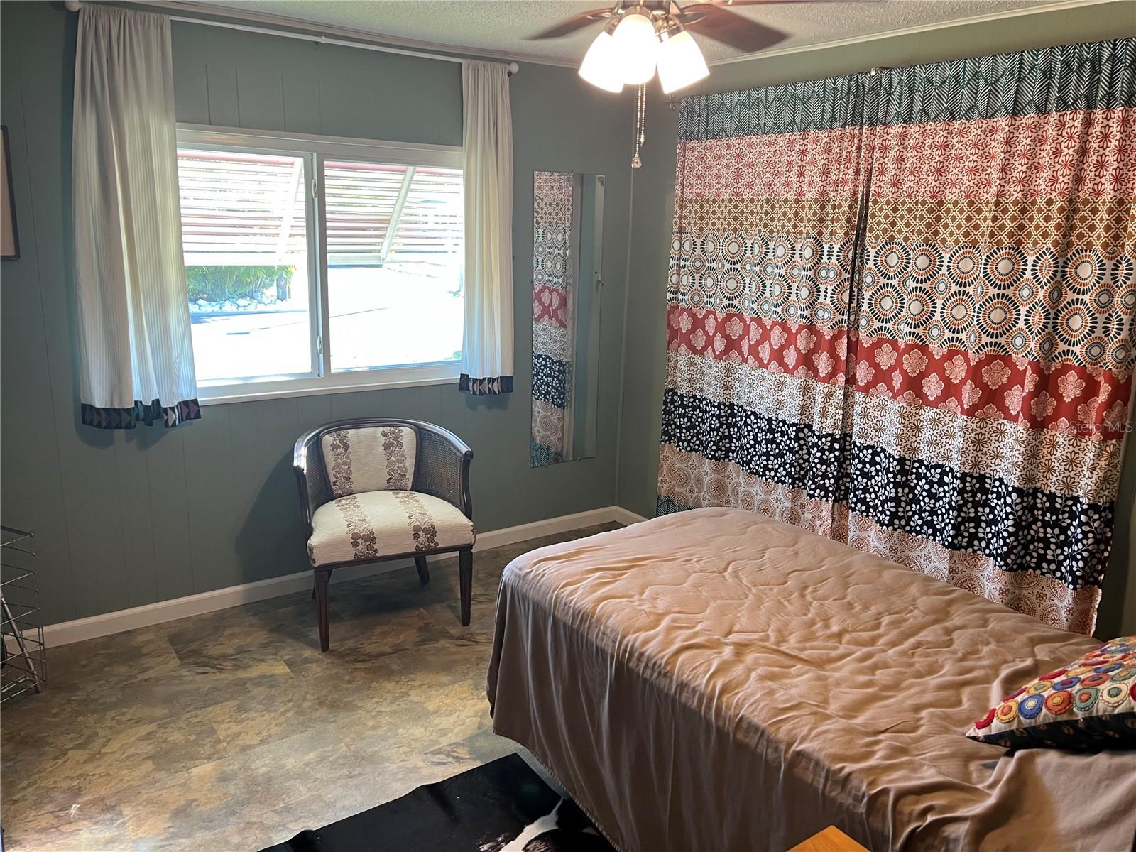 Image 30 of 47 For 878 Jolanda Circle