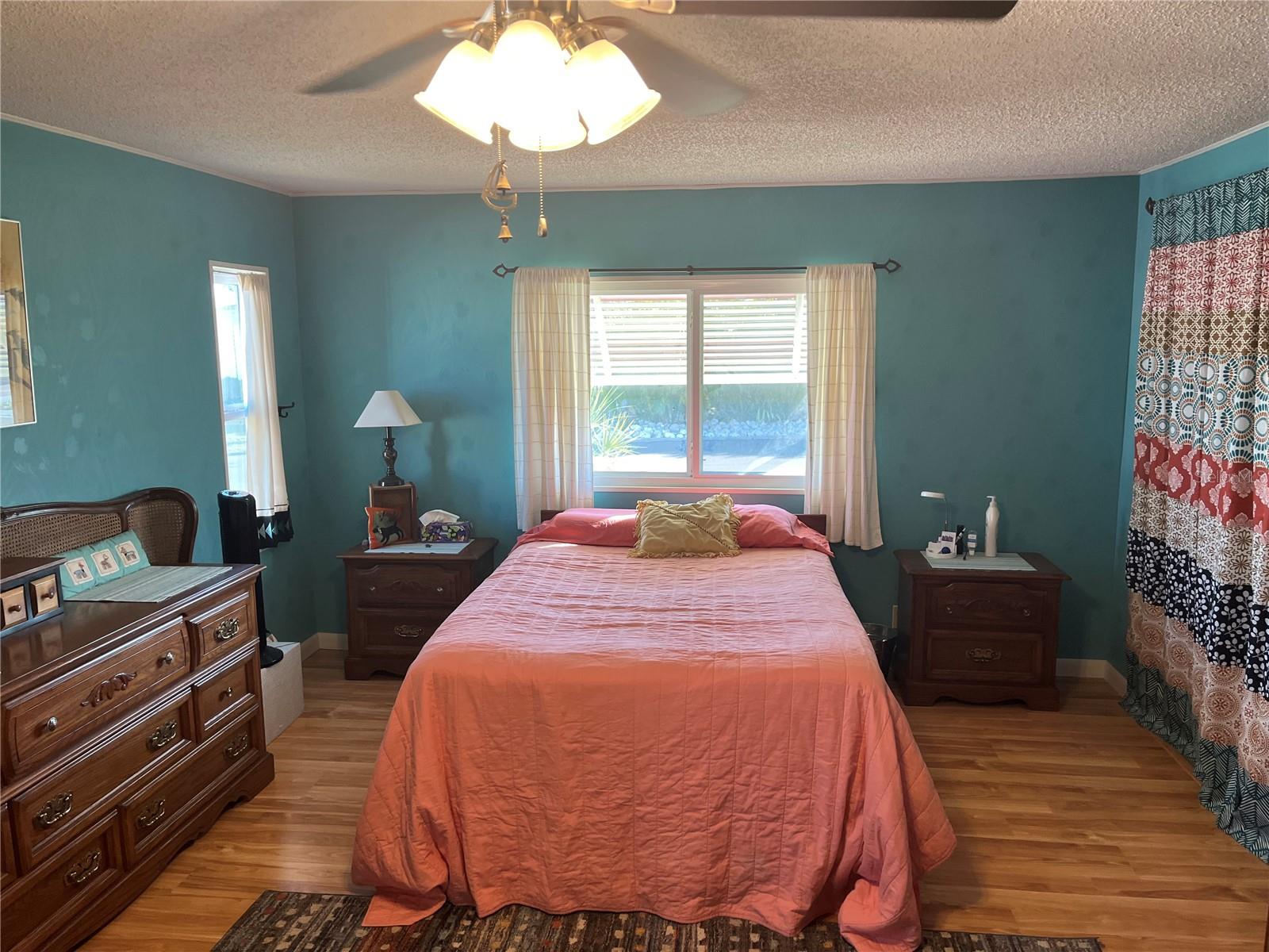 Image 37 of 47 For 878 Jolanda Circle