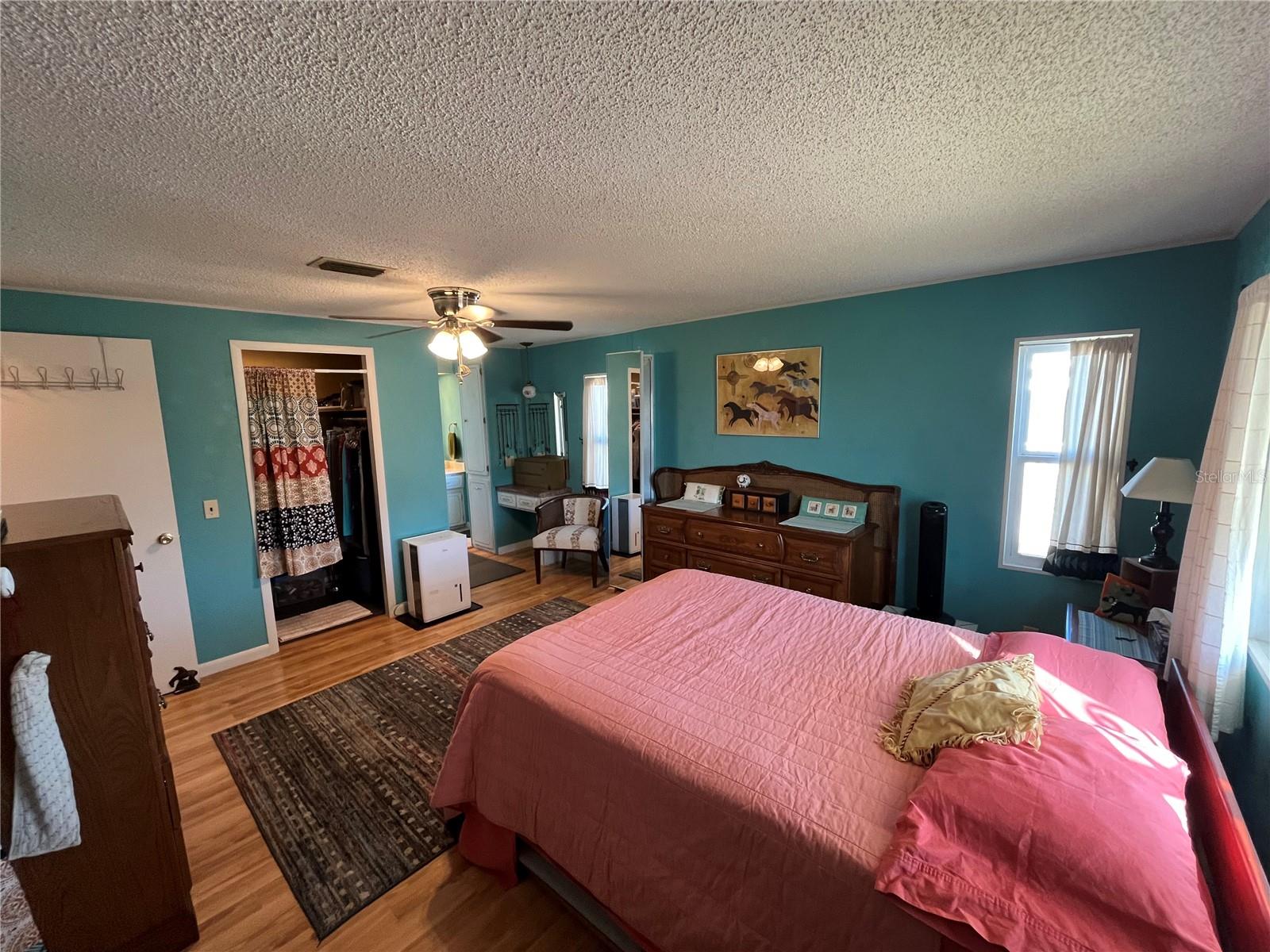 Image 39 of 47 For 878 Jolanda Circle