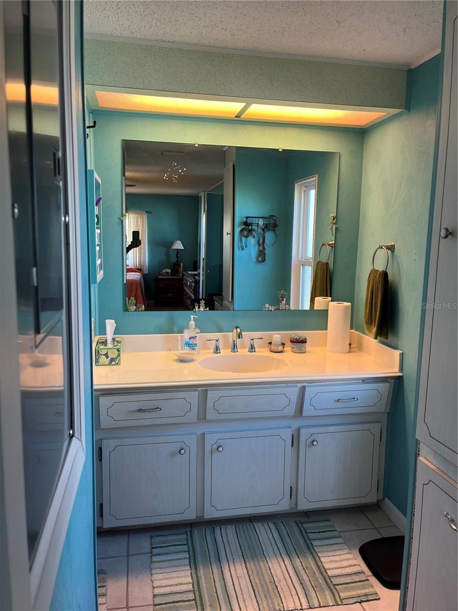 Image 42 of 47 For 878 Jolanda Circle