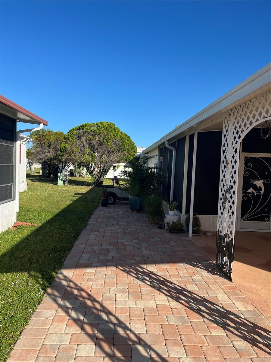 Image 6 of 47 For 878 Jolanda Circle