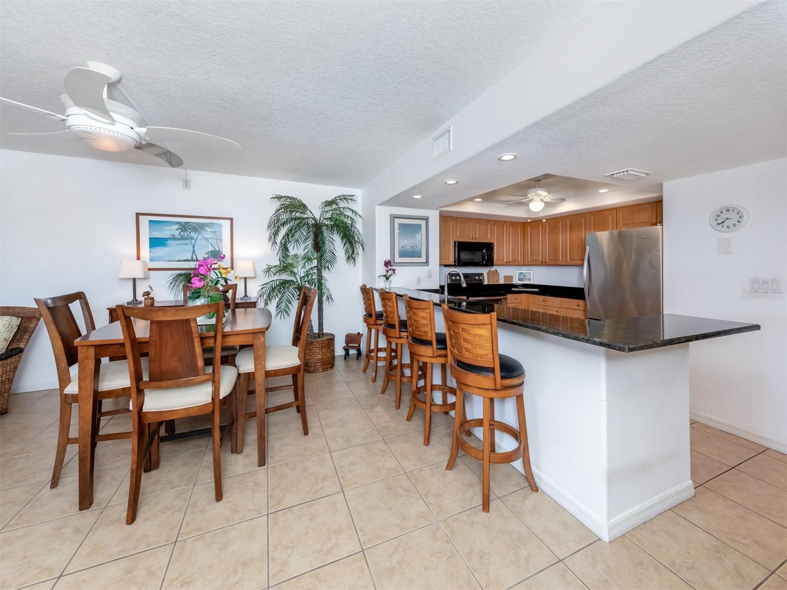 Image 11 of 43 For 601 Shreve Street 51b