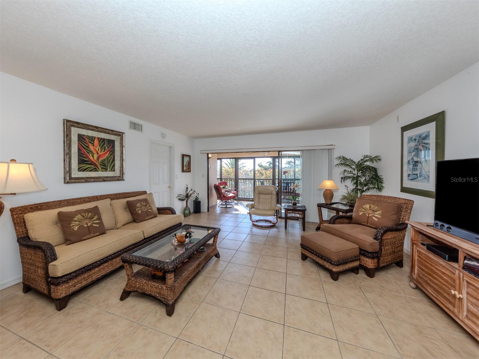 Image 6 of 43 For 601 Shreve Street 51b
