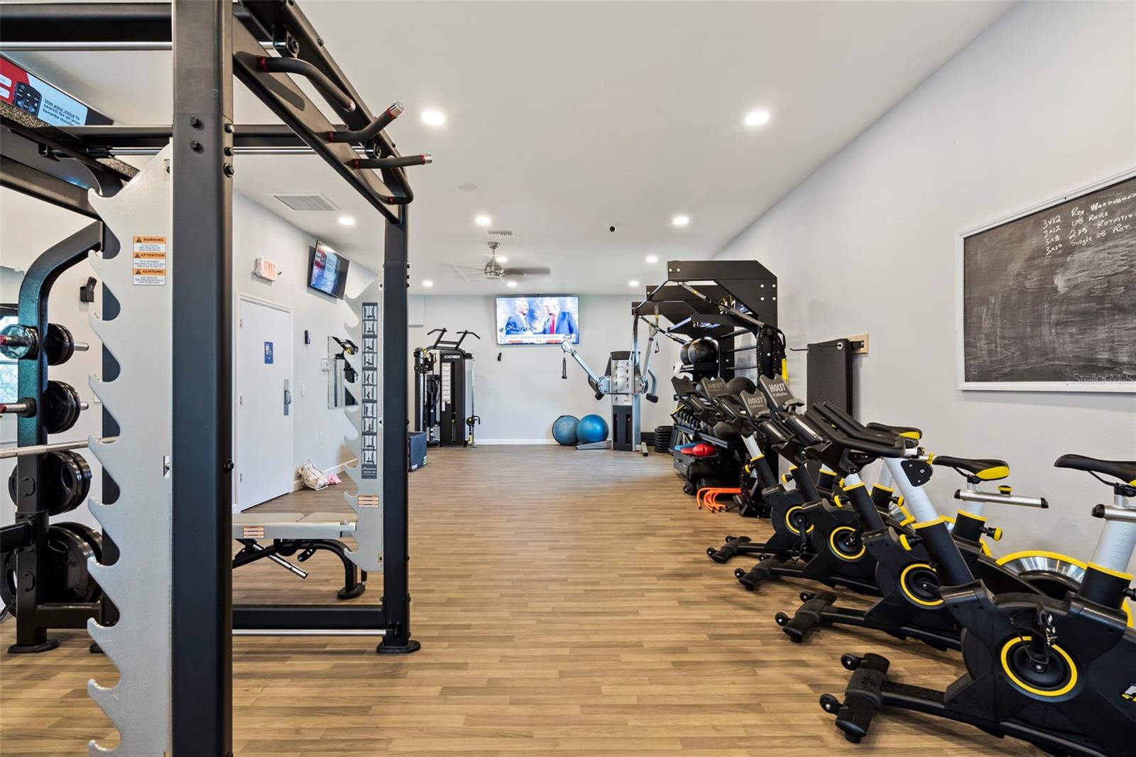 Image 59 of 81 For 214 Southampton Drive 327