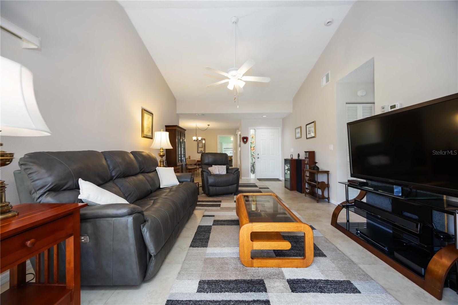 Image 8 of 81 For 214 Southampton Drive 327