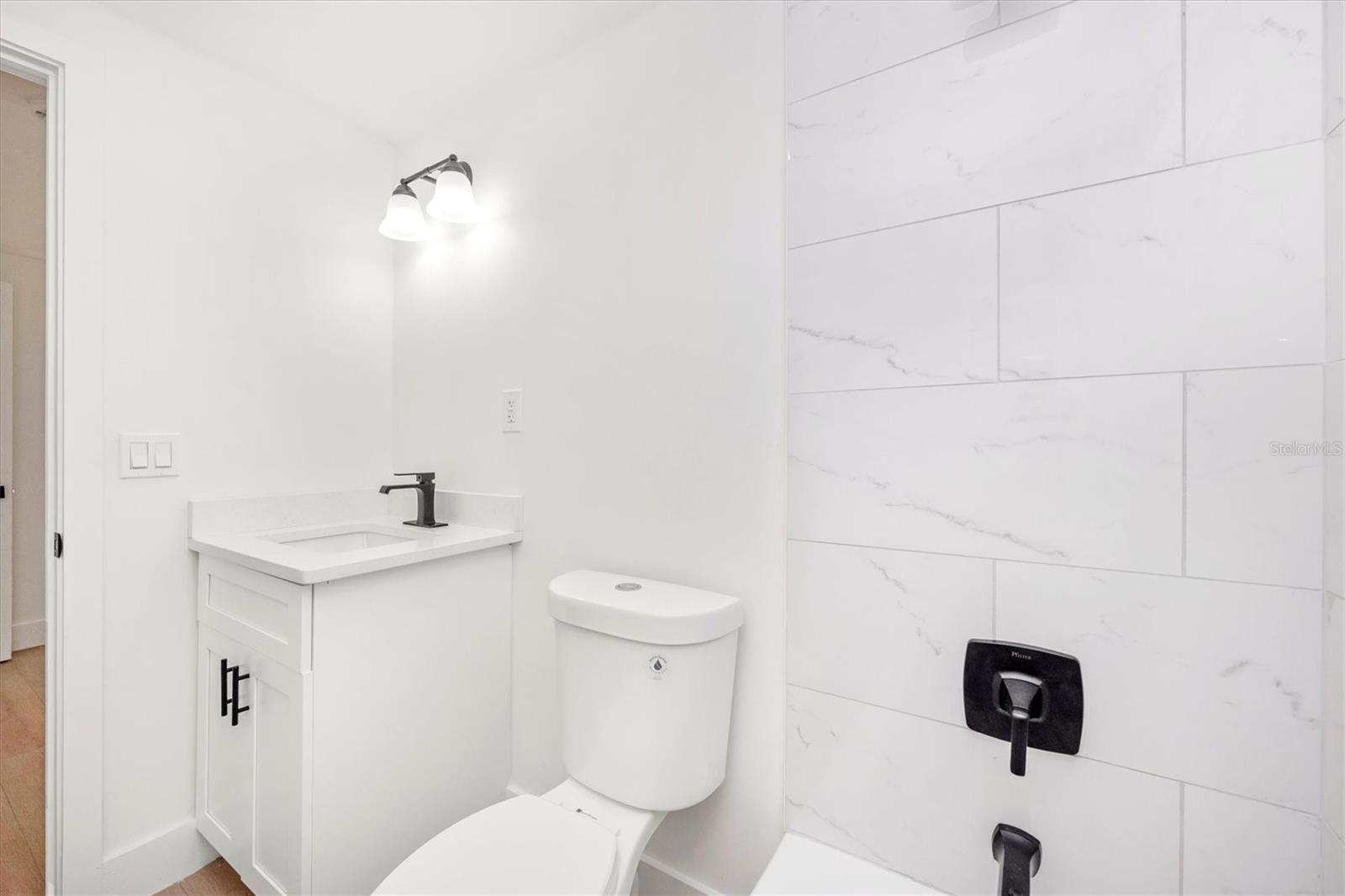 Image 14 of 38 For 45 Euclid Avenue