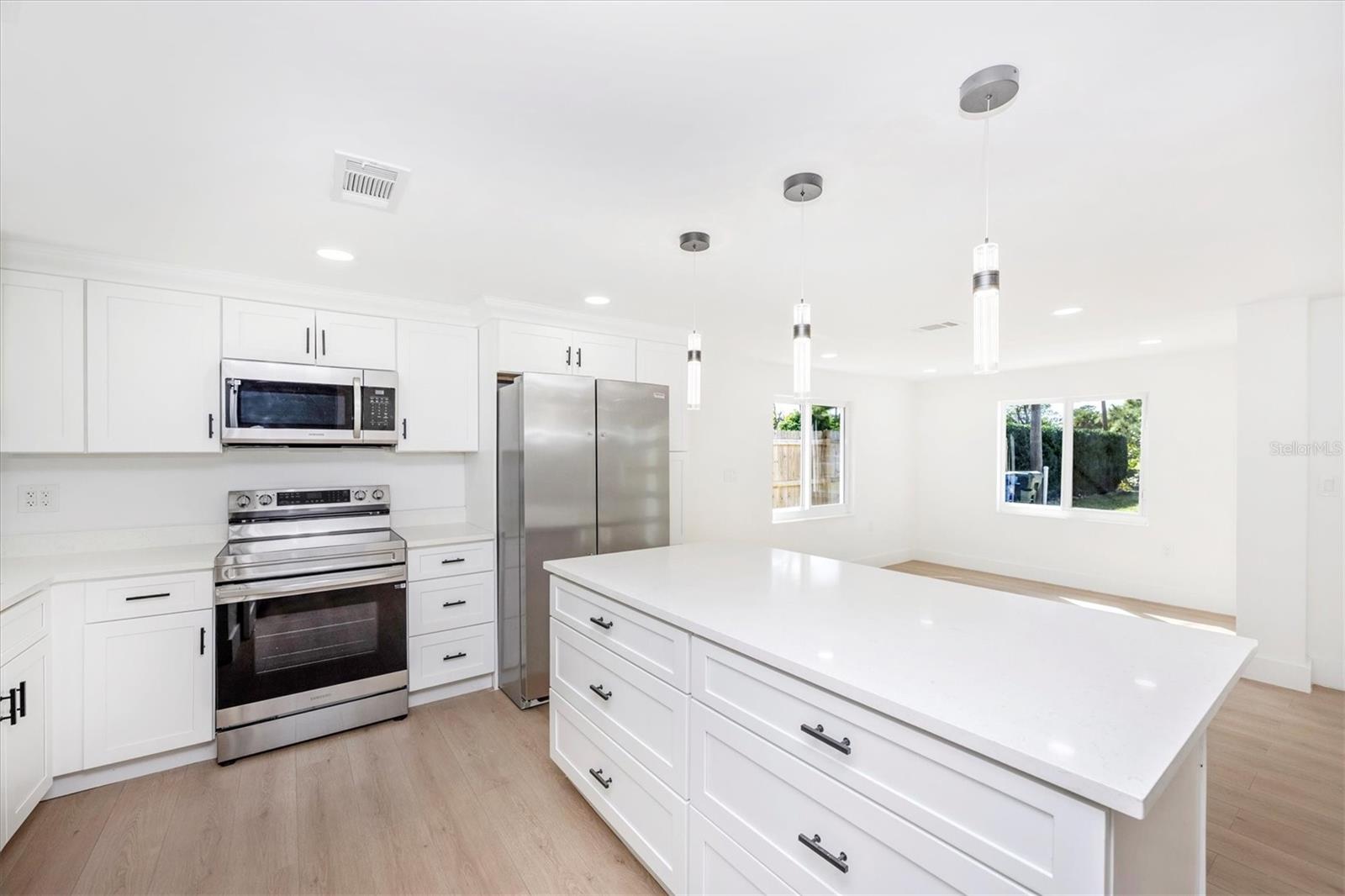 Image 5 of 38 For 45 Euclid Avenue