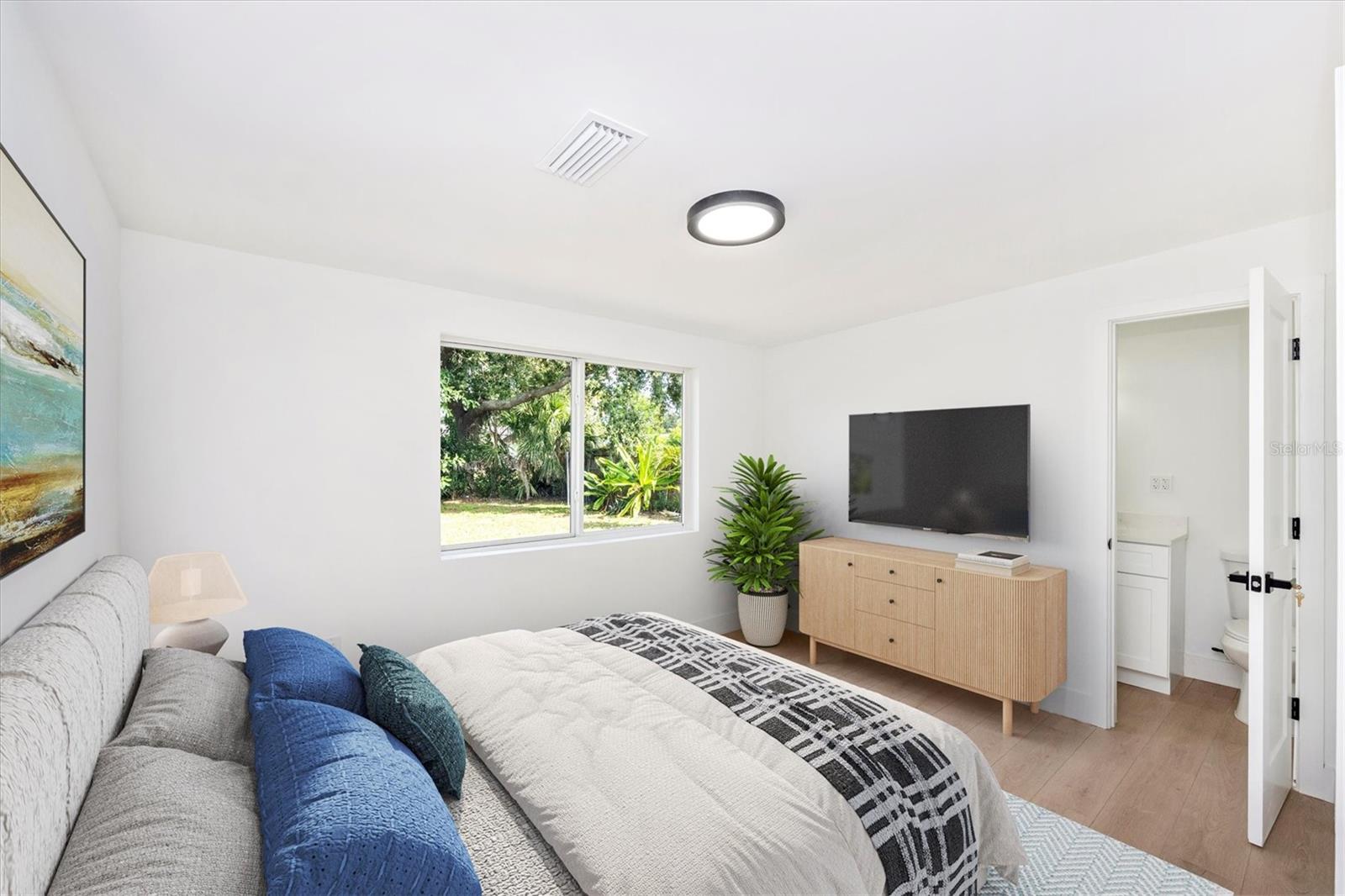 Image 8 of 38 For 45 Euclid Avenue