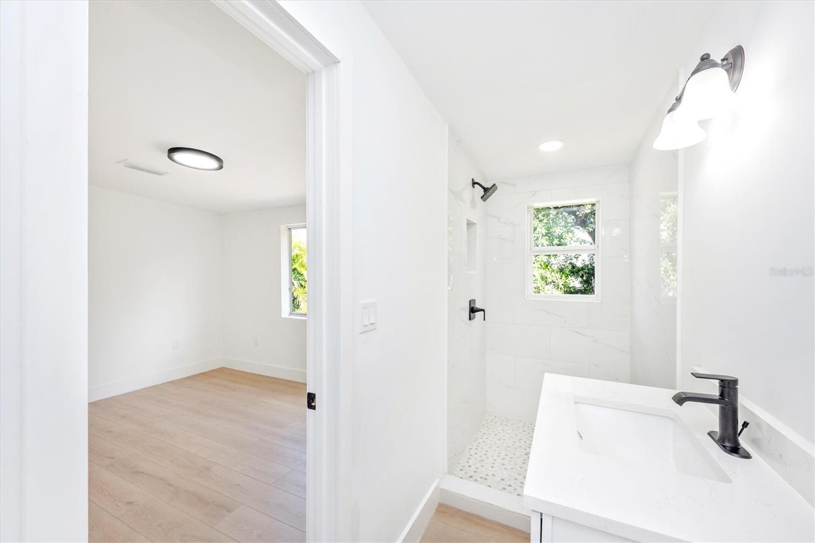 Image 9 of 38 For 45 Euclid Avenue