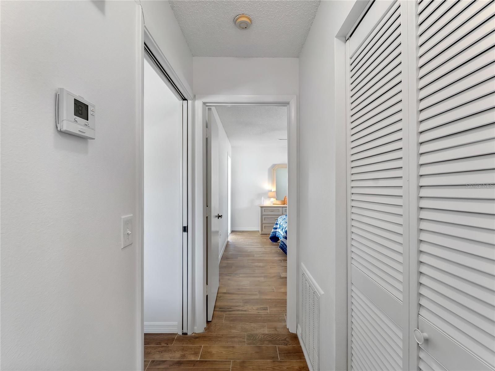 Image 13 of 37 For 52 Circlewood Drive A1-2