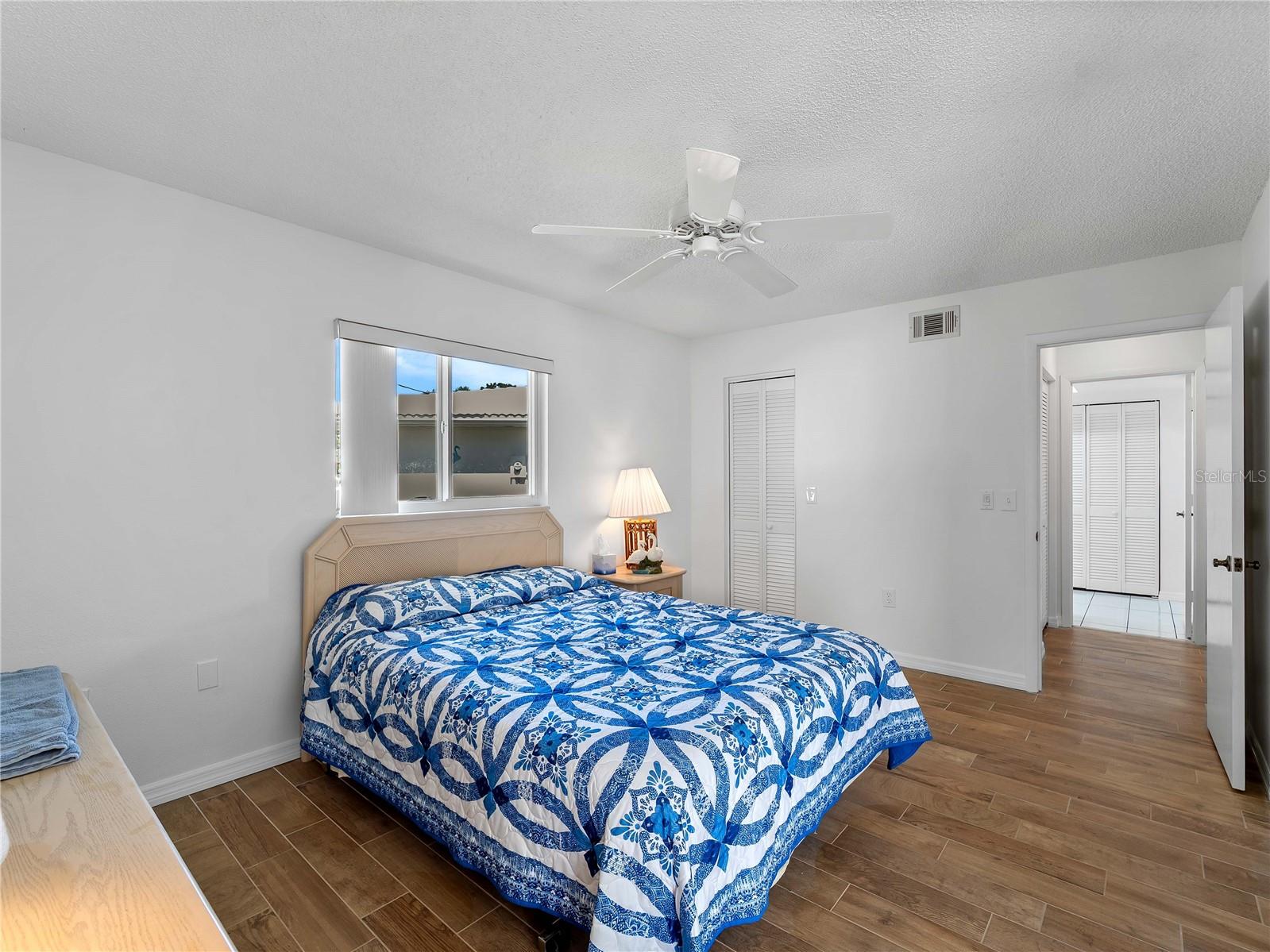 Image 15 of 37 For 52 Circlewood Drive A1-2